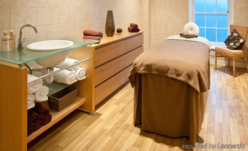 Champneys Henlow Экстерьер фото