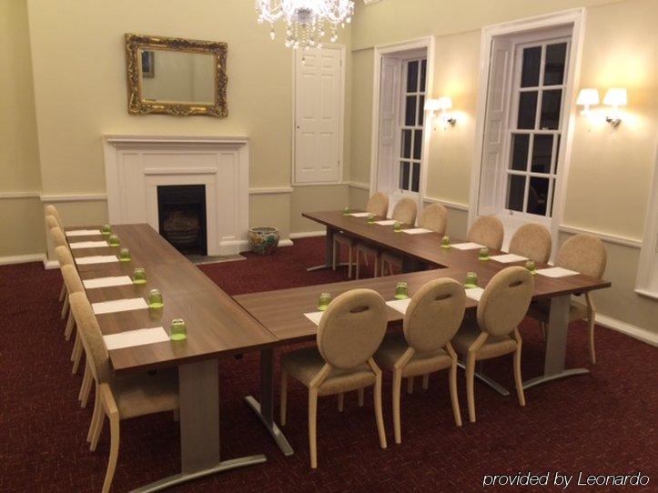 Champneys Henlow Экстерьер фото