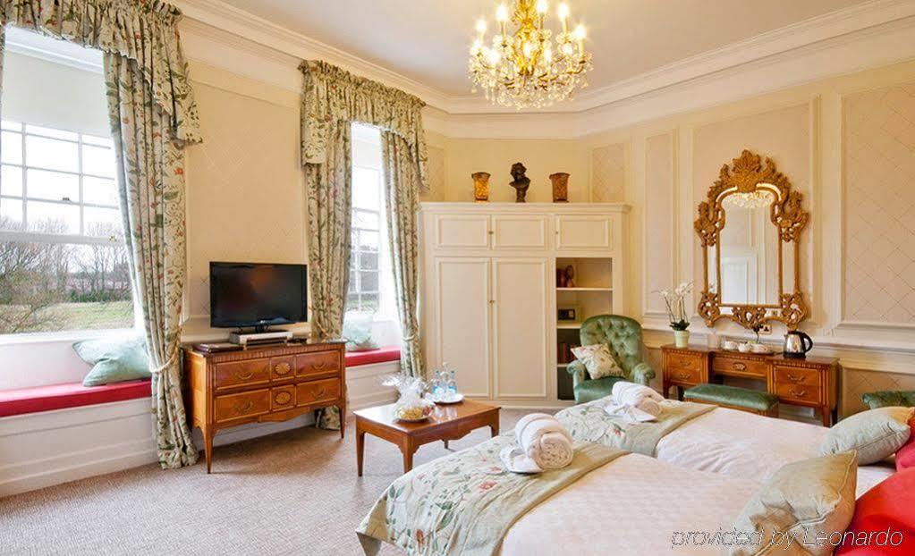 Champneys Henlow Экстерьер фото